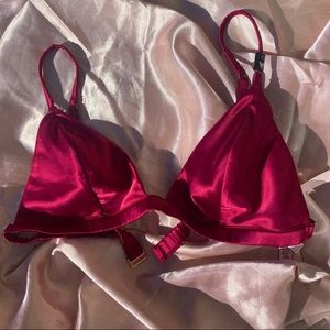 NWOT 💫 VS Satin Triangle Bralette